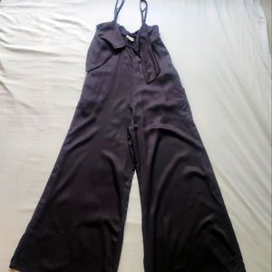 Final Closeout 3/19 Billabong black romper tie bust front with pockets!